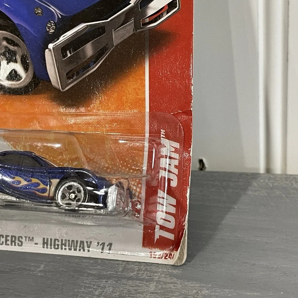 Hot Wheels Tow Jam 192/244 Thrill Racers Highway '11 New In‎ Package